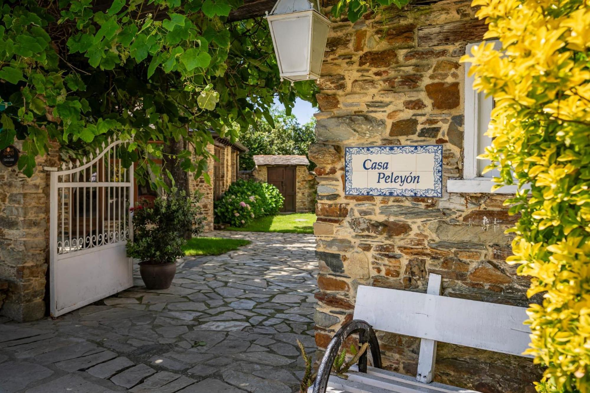 Bed and Breakfast Casa Peleyon Castropol Exteriér fotografie